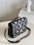 louis-vuitton-pochette-metis-monogram-empreinte-leather-handbags-M46028_PM2_Front-view.png