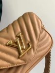 louis-vuitton-louis-vuitton-new-wave-multi-pochette-lv-new-wave-leather-handbags-M58941_PM2_Front-view.png