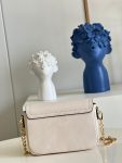 louis-vuitton-lockme-tender-lockme-leather-handbags-M59733_PM2_Front-view.png