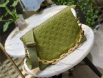 louis-vuitton-coussin-mm-h27-handbags-M20568_PM2_Front-view.png