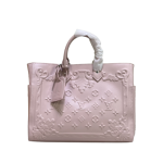 LVBAGS-1-1-12.png