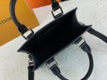LVBAGS-1-1-4.png