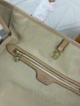LVBAGS-1-40_1d8726e6-63cb-4b67-9673-07db8f1dc4d6.png
