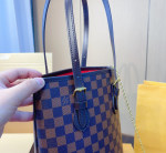 LVBAGS-1-70_6ef17430-3d88-4b17-9f90-79d0d1c95f0d.png