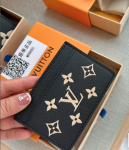 LVBAGS-1-56_6960039f-ebea-4e95-92eb-b1237cb5f04e.png