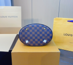 LVBAGS-1-70_6ef17430-3d88-4b17-9f90-79d0d1c95f0d.png