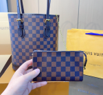 LVBAGS-1-70_6ef17430-3d88-4b17-9f90-79d0d1c95f0d.png