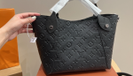 LVBAGS-1-600-_C3_97-600-px.png