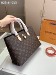 LVBAGS-1-107_21f933e3-2bcf-4ba3-8633-dd5e688da1ab.png
