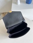louis-vuitton-pochette-metis-monogram-empreinte-leather-handbags-M46028_PM2_Front-view.png