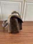 louis-vuitton-passy-monogram-canvas-handbags-M45592_PM2_Front-view.webp