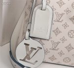 LVBAGS-1-7_6b3bf6c8-07c8-4db2-a876-5417d73f32a1.png