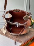 louis-vuitton-muria-mahina-leather-handbags-M55801_PM2_Front-view.png