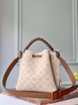 louis-vuitton-muria-mahina-leather-handbags-M55801_PM2_Front-view.png